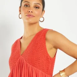 Robe évasée En Crêpe Et Crochet